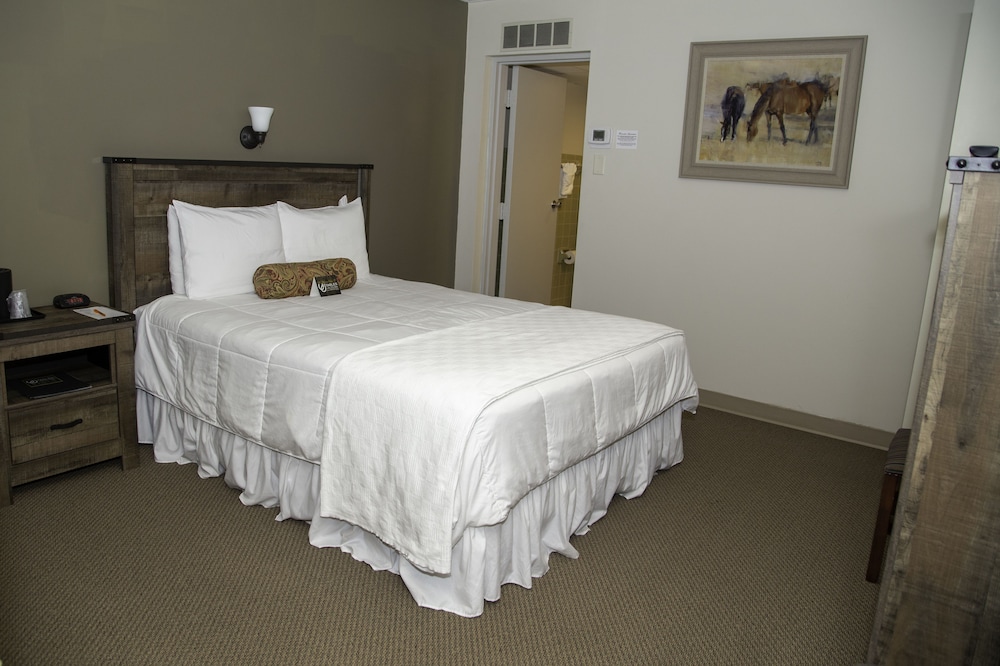 The Stables Inn and Suites 14/57