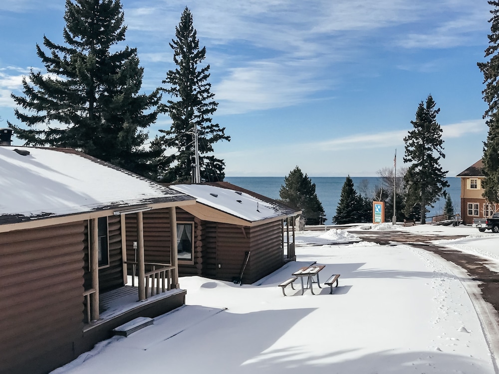 Cascade Lodge 28/50