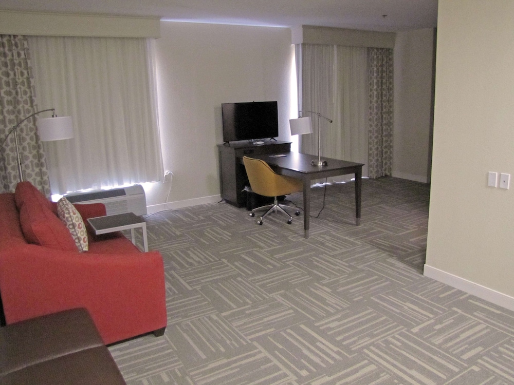 Hampton Inn McPherson KS 45/56