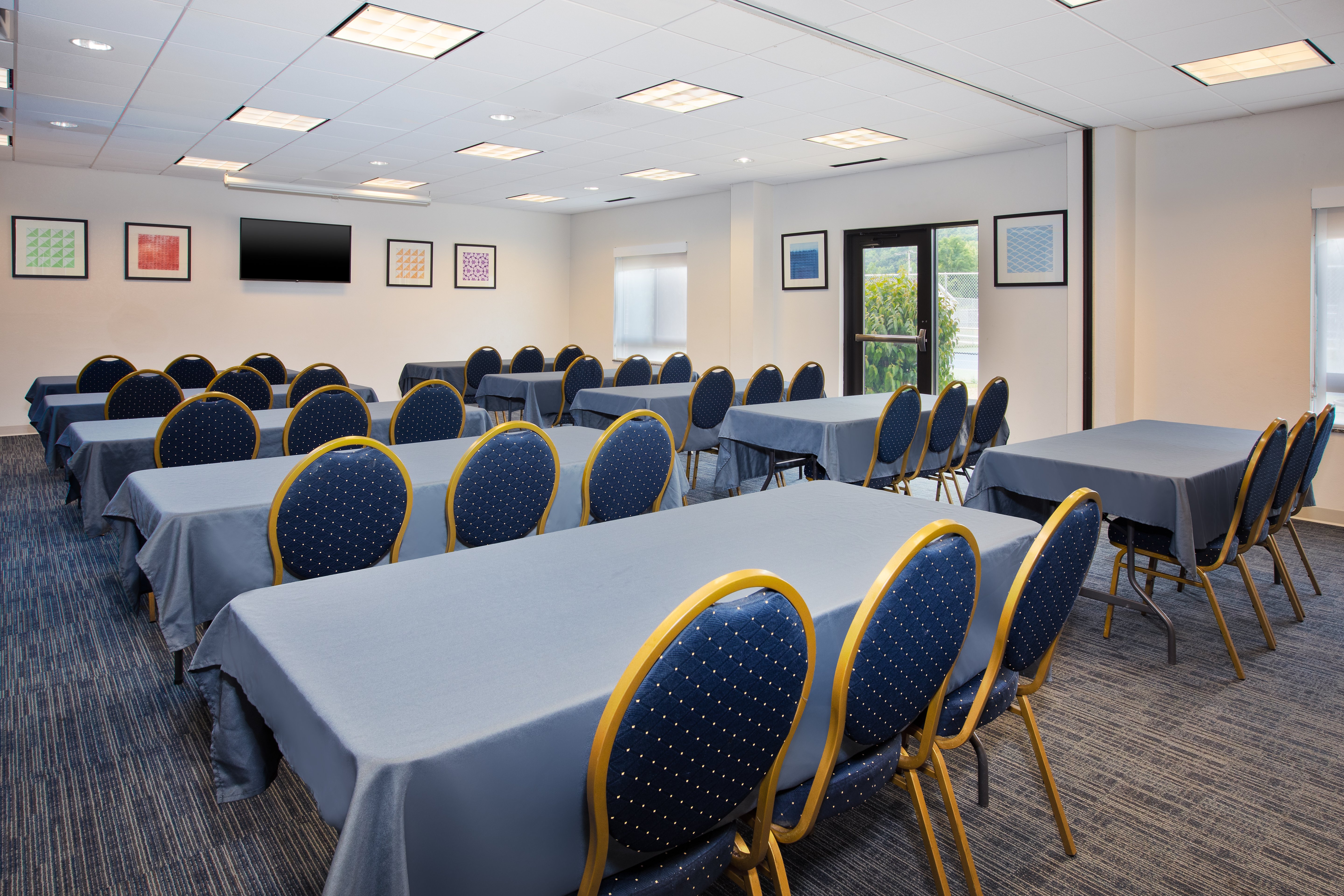 Holiday Inn Express Hotel Suites Athens 50/61