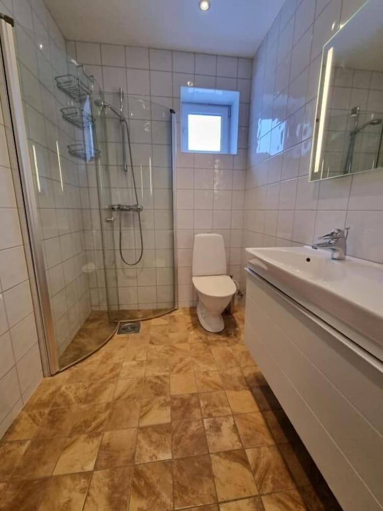 Norrskedika Hotell - Gamla Järnhandeln 36/55