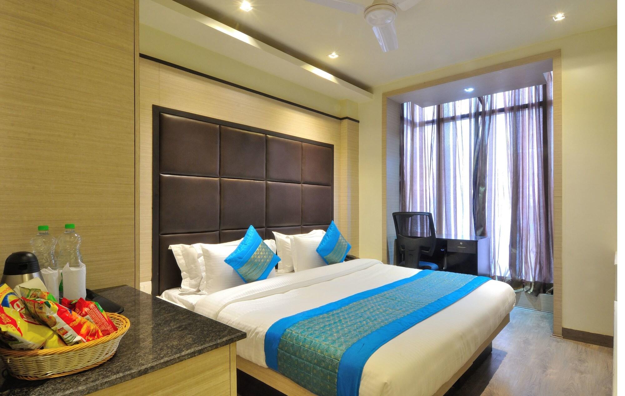 Hotel Royal Grand 18/25