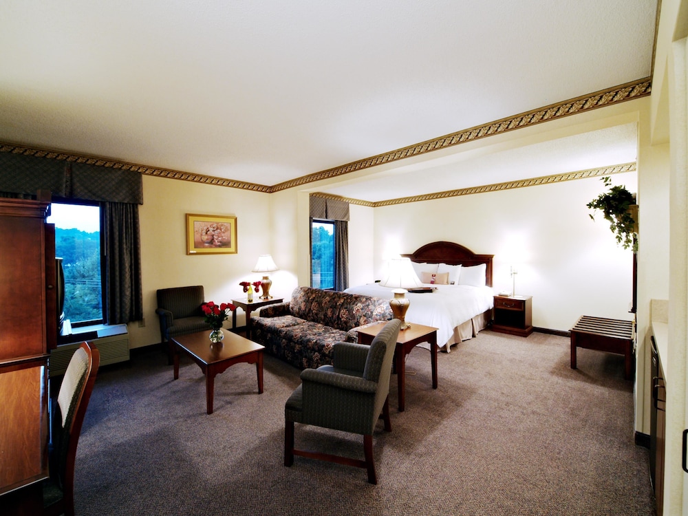 Hampton Inn Morganton 33/39