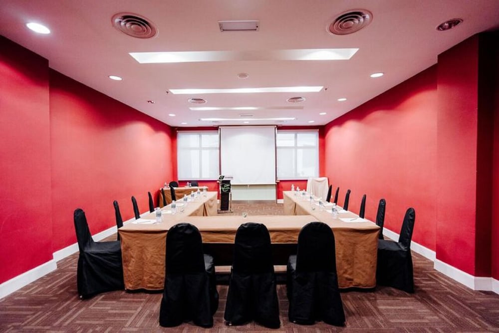 Raia Hotel Kota Kinabalu 40/45