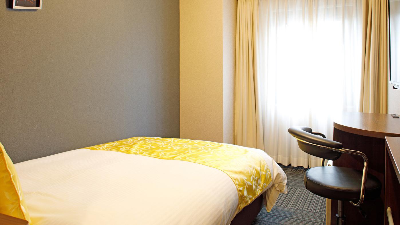 Semi Room, Semi Double Bed, Small, Smoking