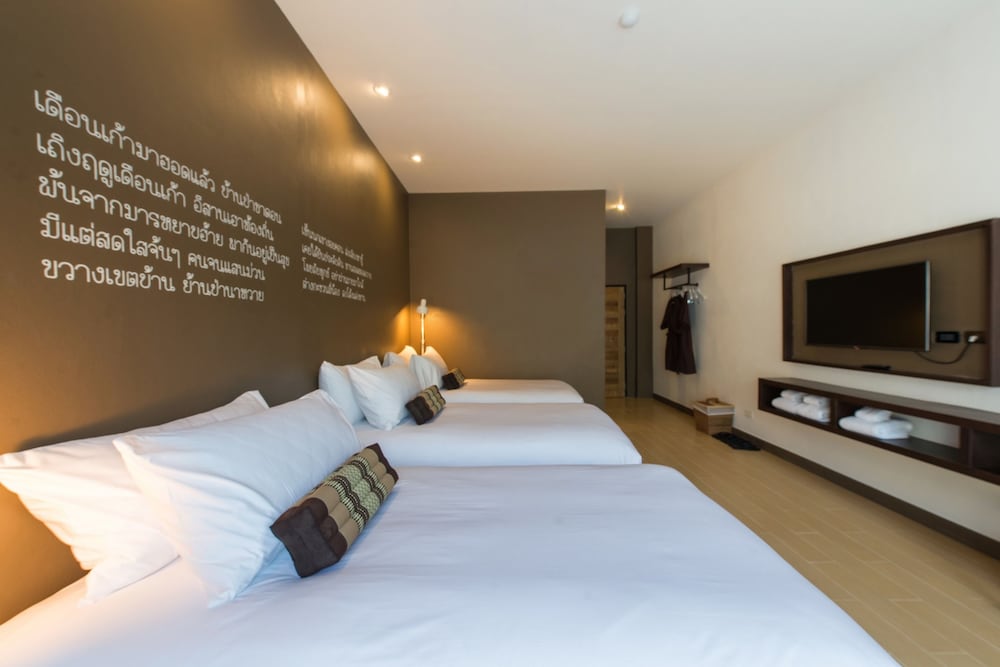 ROOM, TRIPLE
