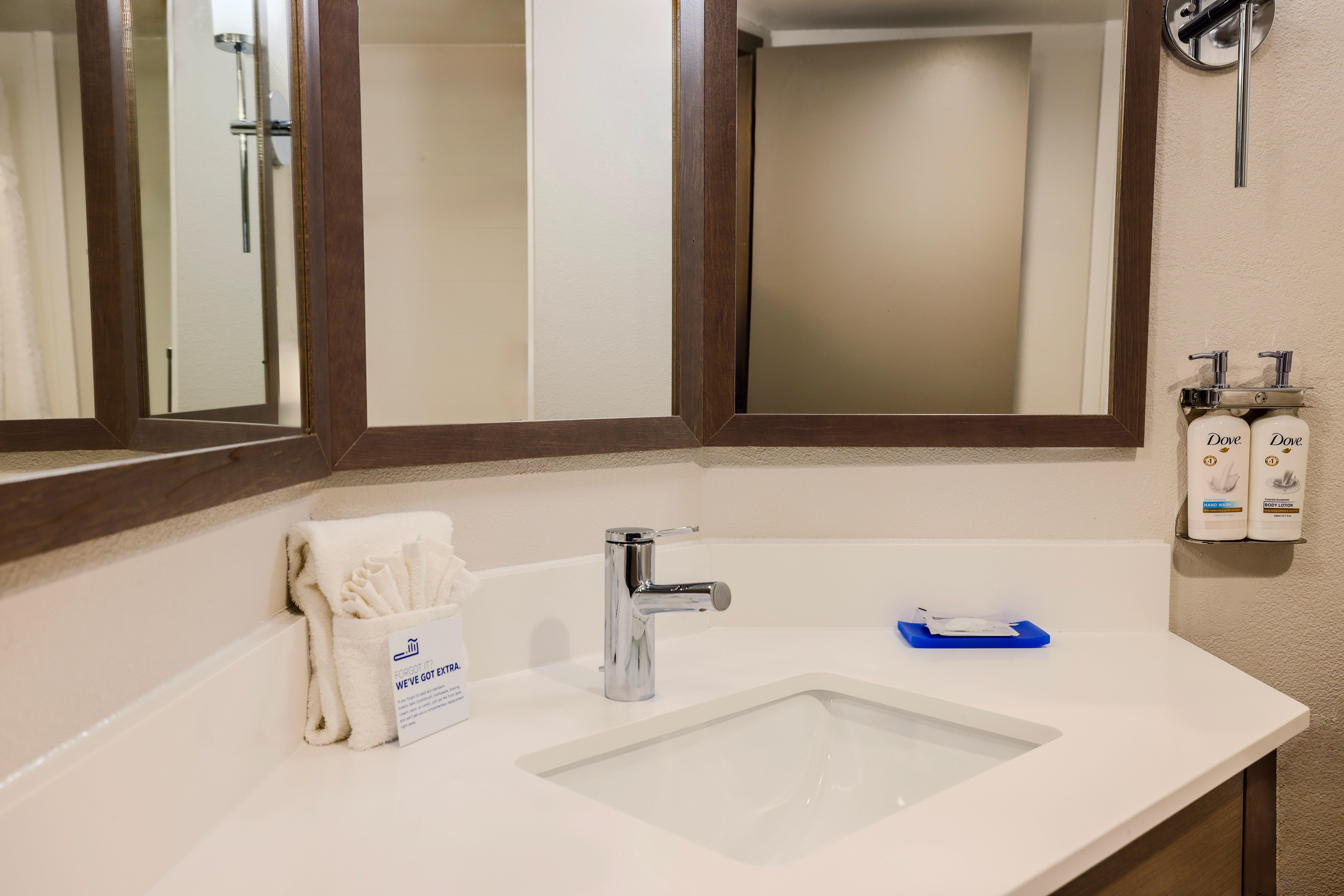 غرفة بسرير كينج، Holiday Inn Express Burlington 6/6