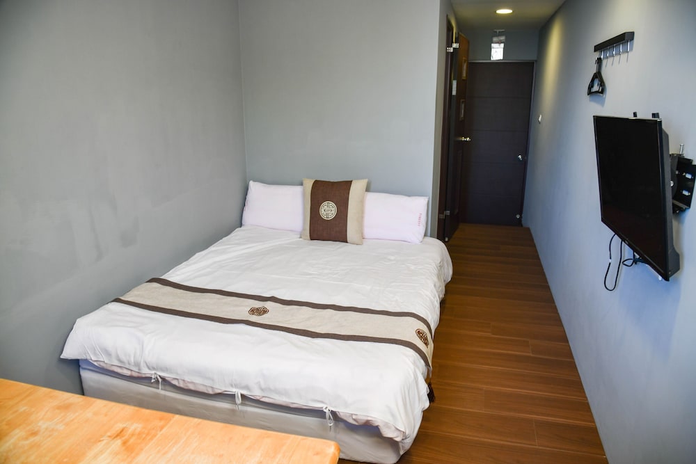 Wayyounghouse B&B 7/50