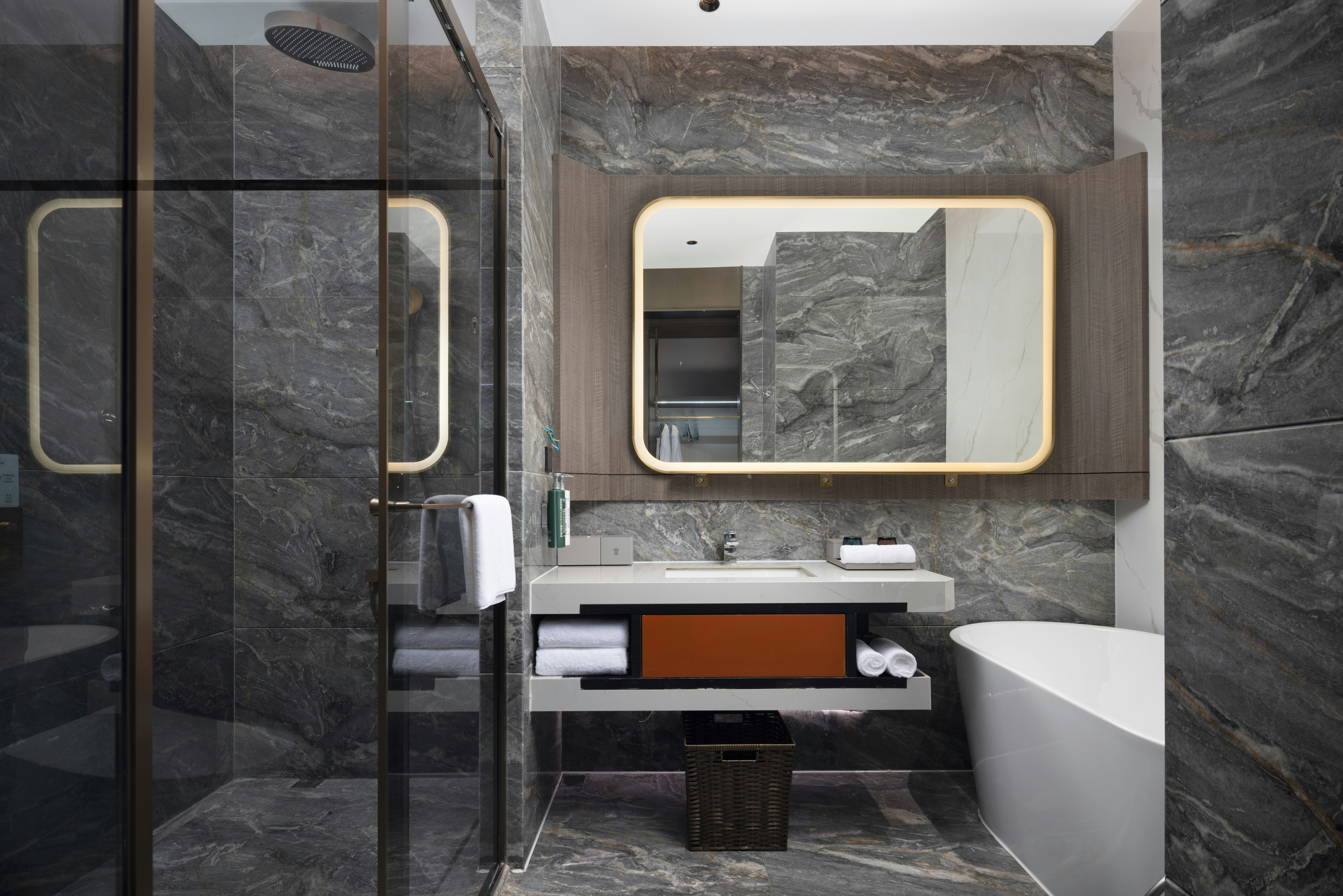 Home2 Suites by Hilton Yiwu World Trade Center 60/60