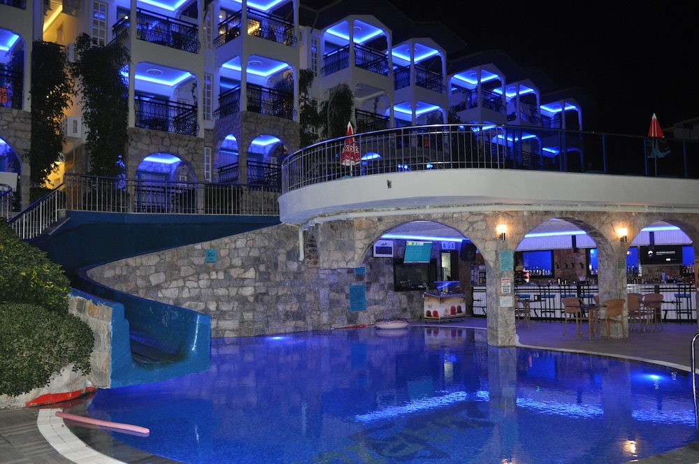 CLUB AQUARIUM APART 4/50