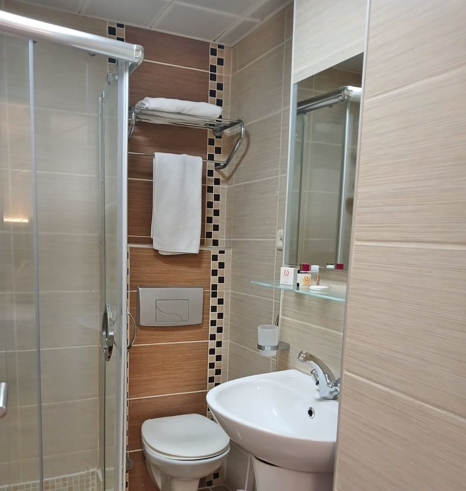 Sureyya Hotel 49/50