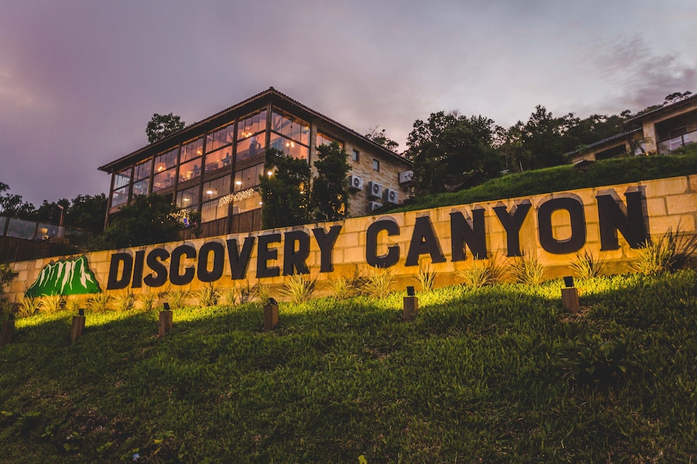 Discovery Canyon 3/50