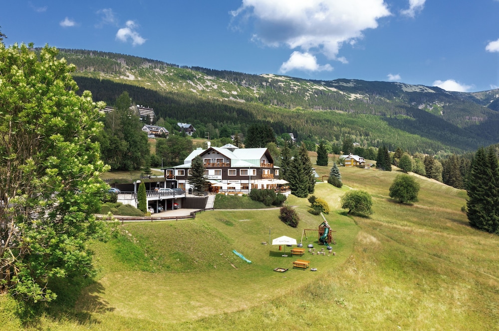 Hotel Zatisi 43/50