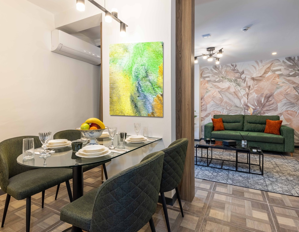 BayMari Suites City Life 53/63