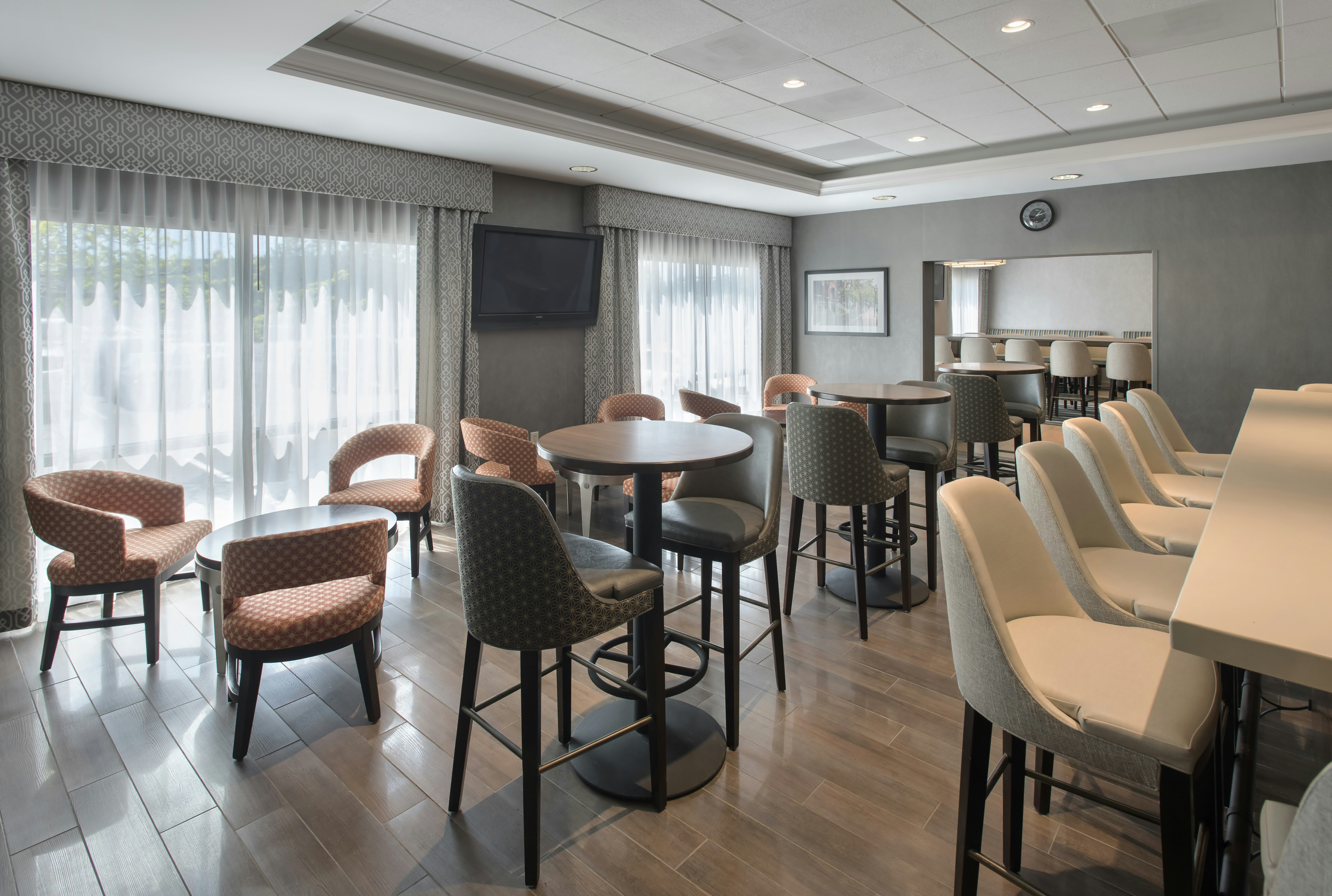 Hampton Inn Boston Logan Airport 22/38