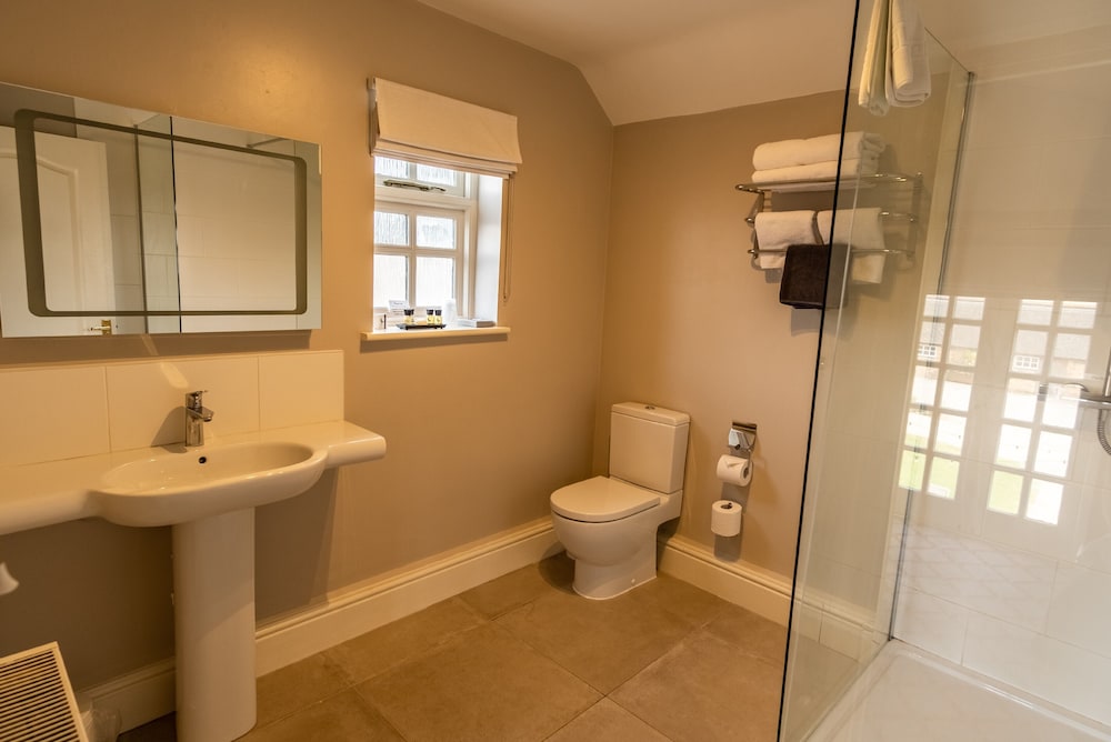 Donington Park Farmhouse Hotel 48/48