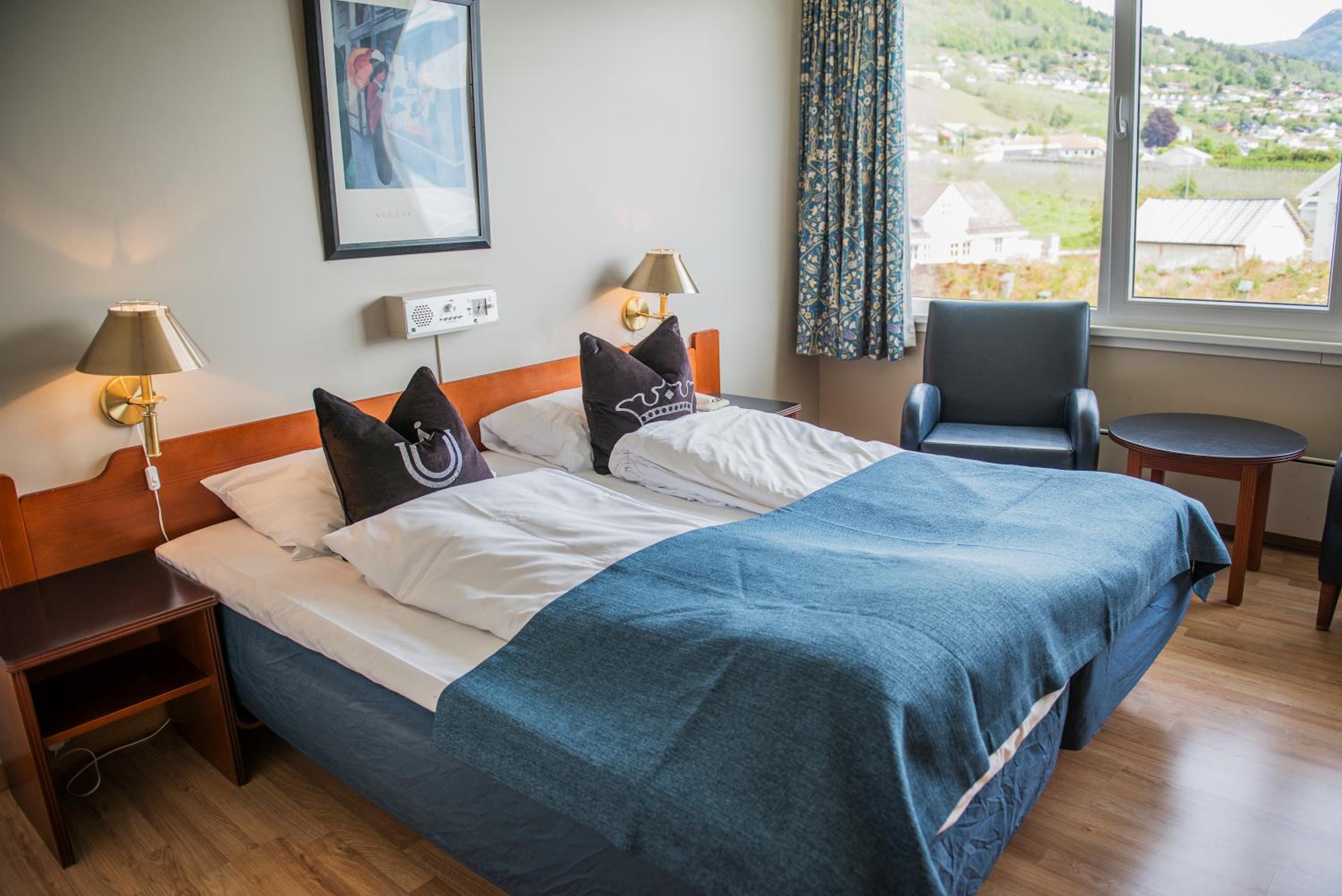Room at Leikanger Fjordhotel, SOGNDAL