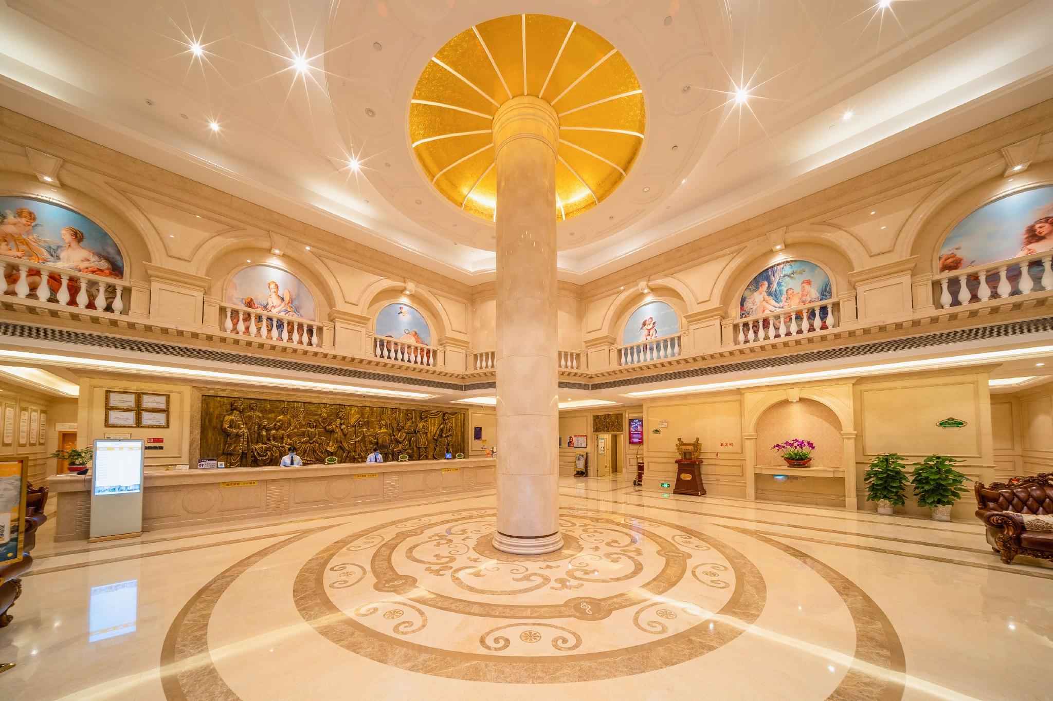 Vienna International Hotel (Wuhan Wujia Mountain Qixiong Road) 11/30