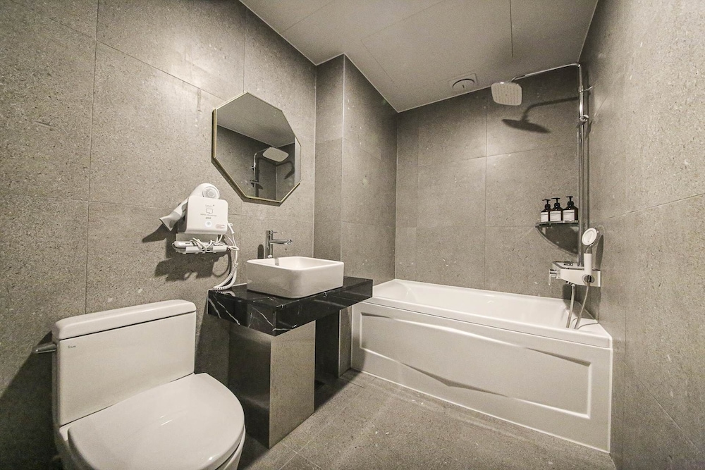 Hotel 24st Urban Brown Seosan Lake Park 50/50