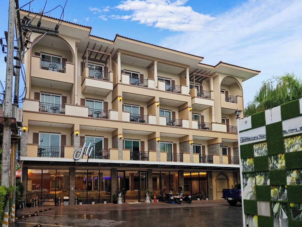 Hi Chiangrai Hotel 3/51