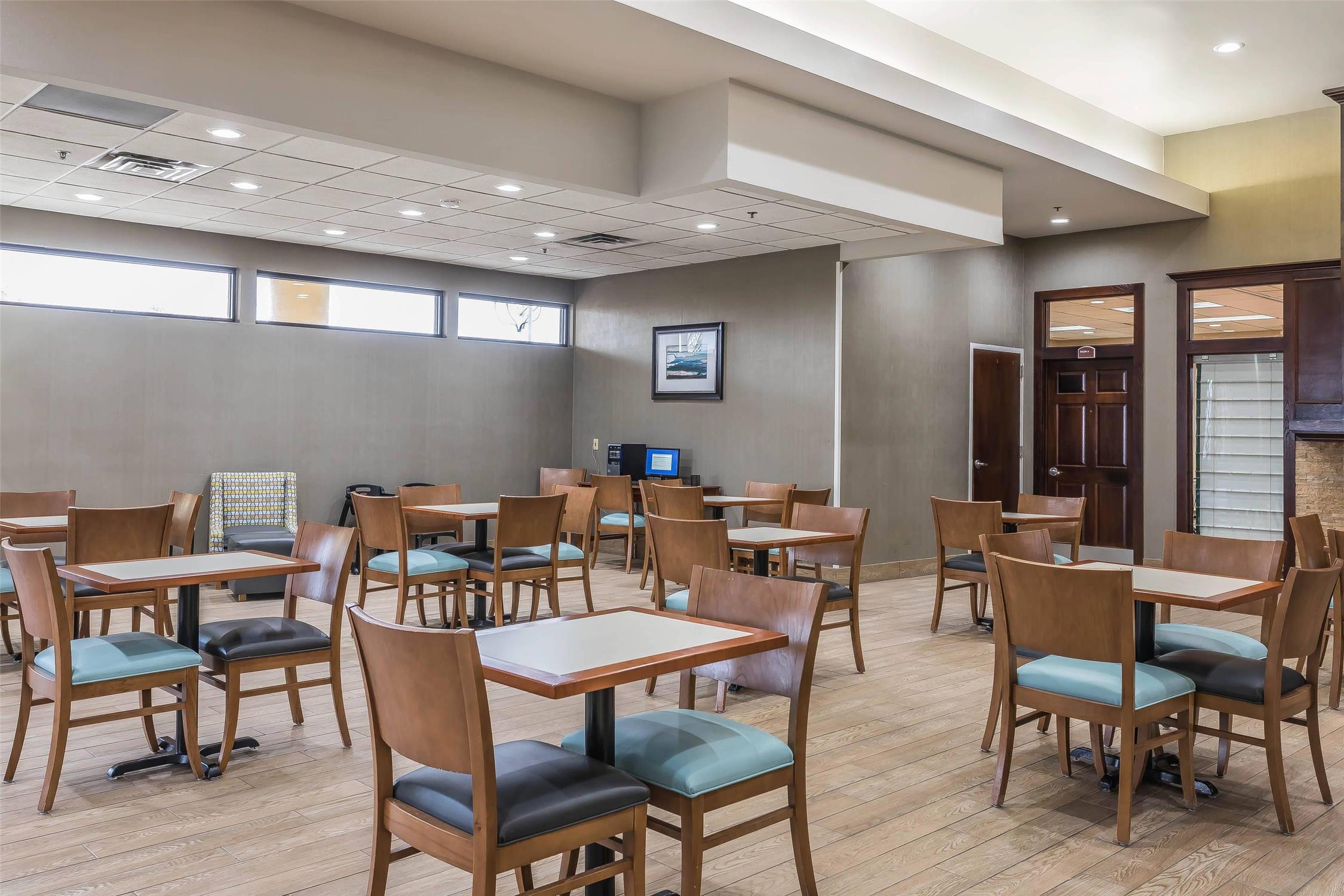 Comfort Inn SW Omaha I-80 11/13