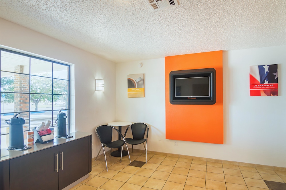 Motel6 Lawton, OK 37/46