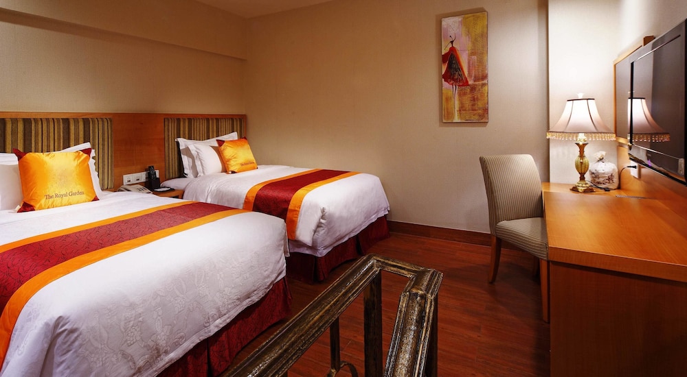 FAMILY SUITE, DELUXE