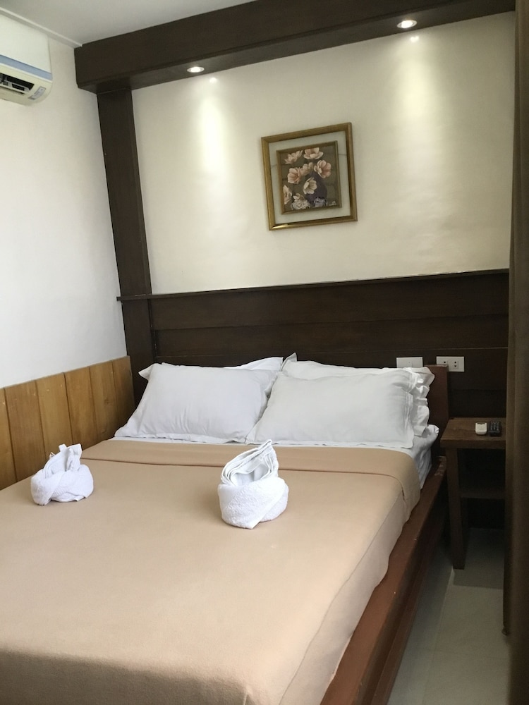 Delle Suites 6/68