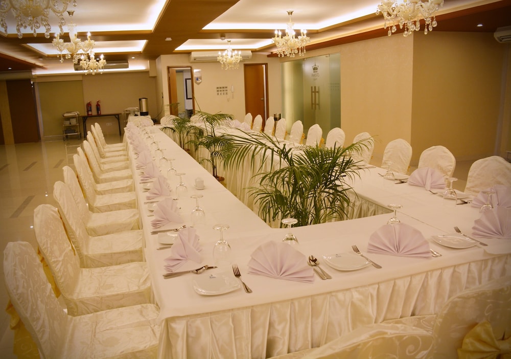 ASIA HOTEL AND RESORTS 48/60