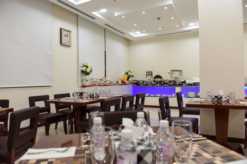 فندق اللوتس(Lotus Hotel) 42/47