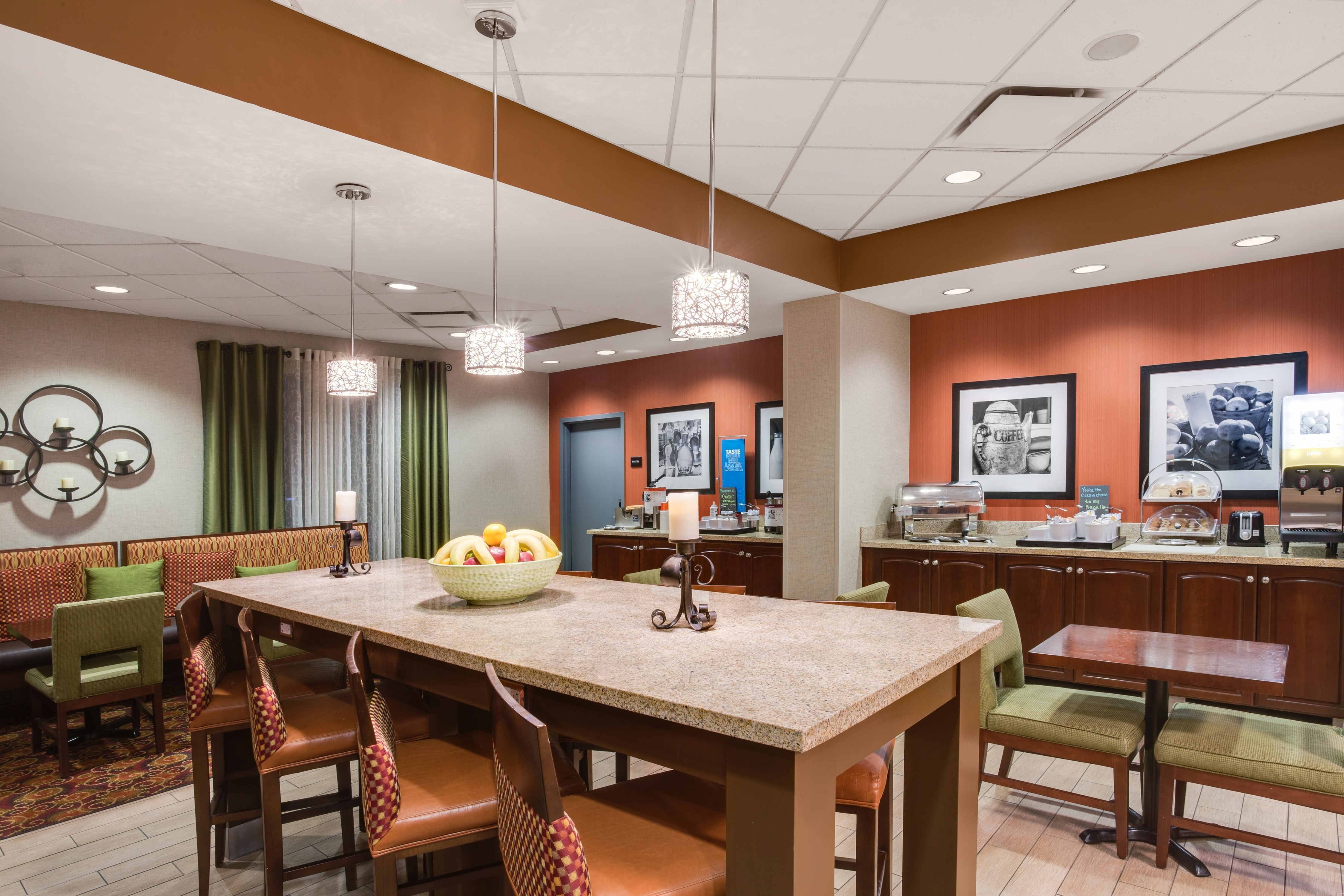 Hampton Inn Pittsburgh-West Mifflin 15/33