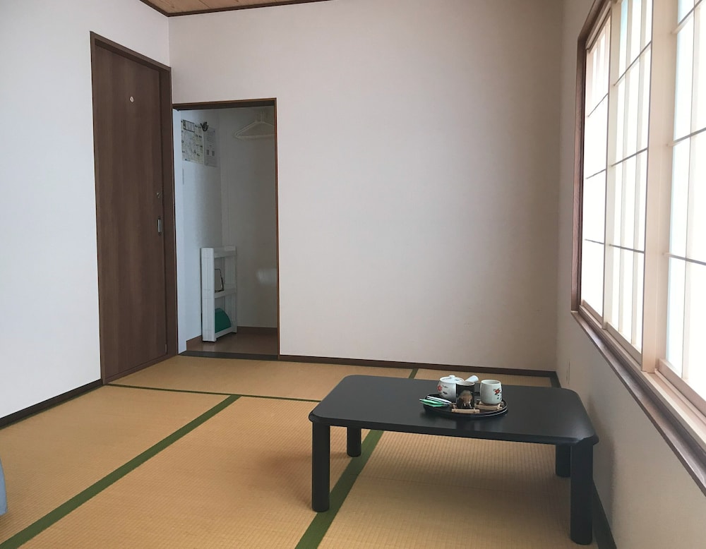 Guesthouse Hakuka - Hostel 22/35
