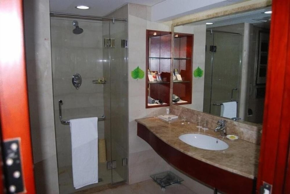 Guangye Jinjiang Hotel 24/27