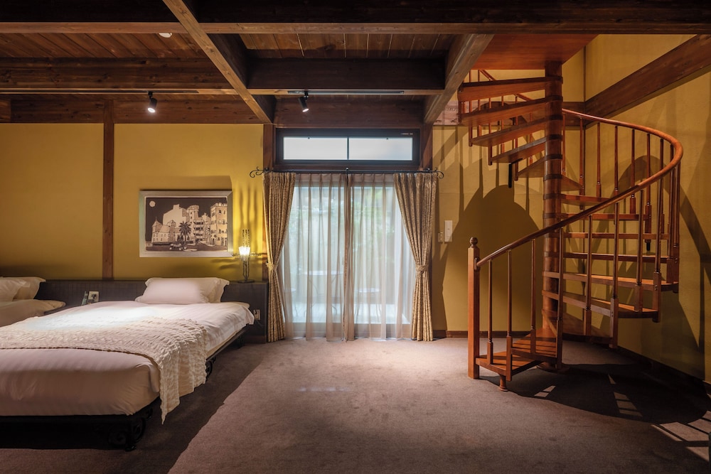 Maisonette, Twin Beds، Arimasansoh Gosho Bessho 2/2