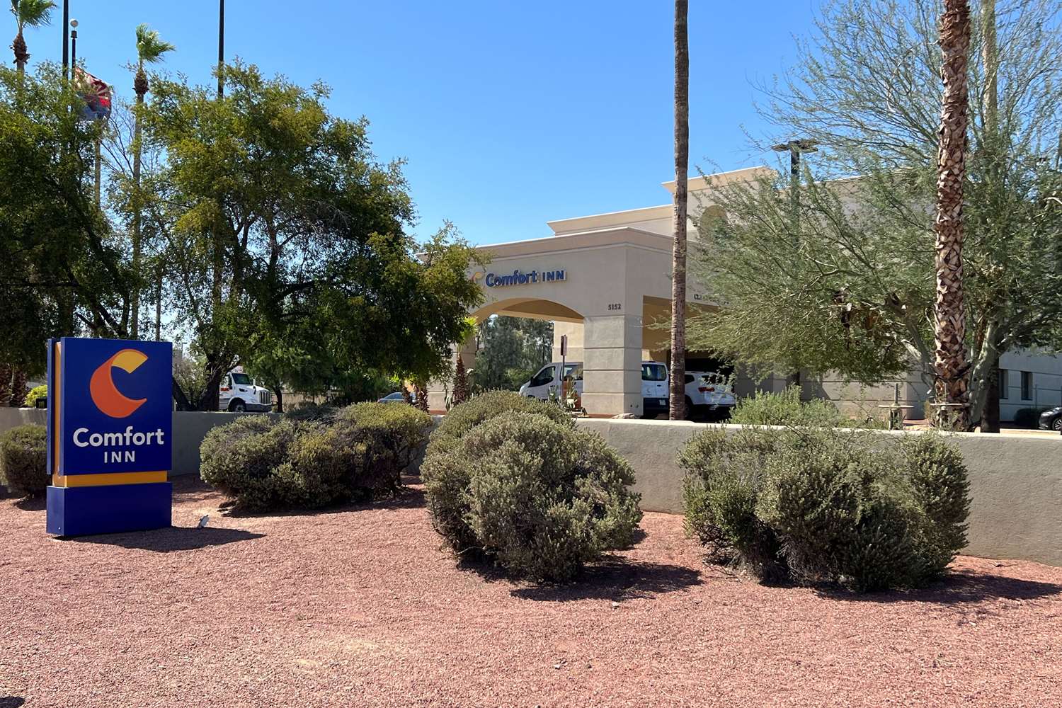 Comfort Inn I-10 West at 51st Ave 37/39