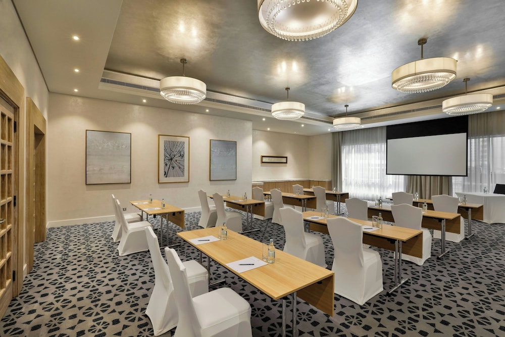 Al Habtoor Grand Resort, Autograph Collection 62/75