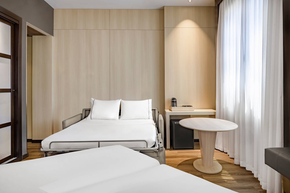 AC Hotel Valencia by Marriott 22/71