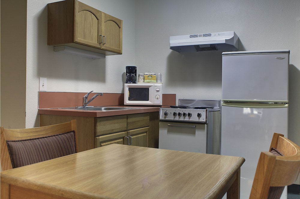 Aladdin Inn Suites 33/41