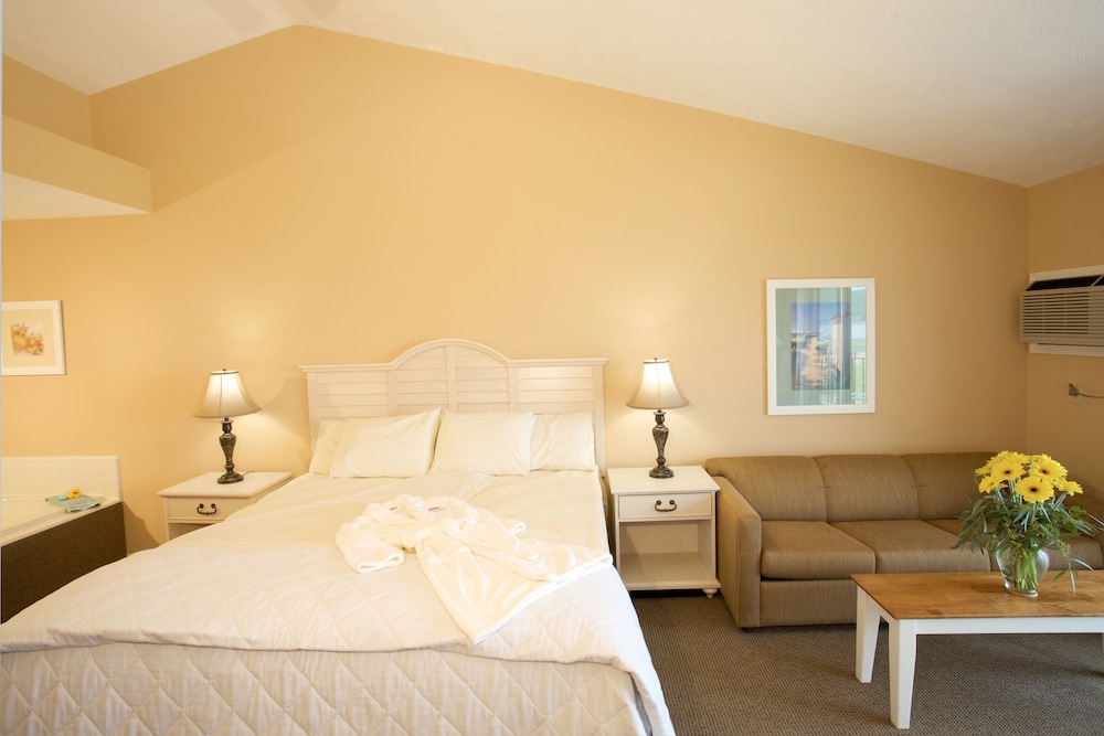 Pointes North Beachfront Hotel 22/72