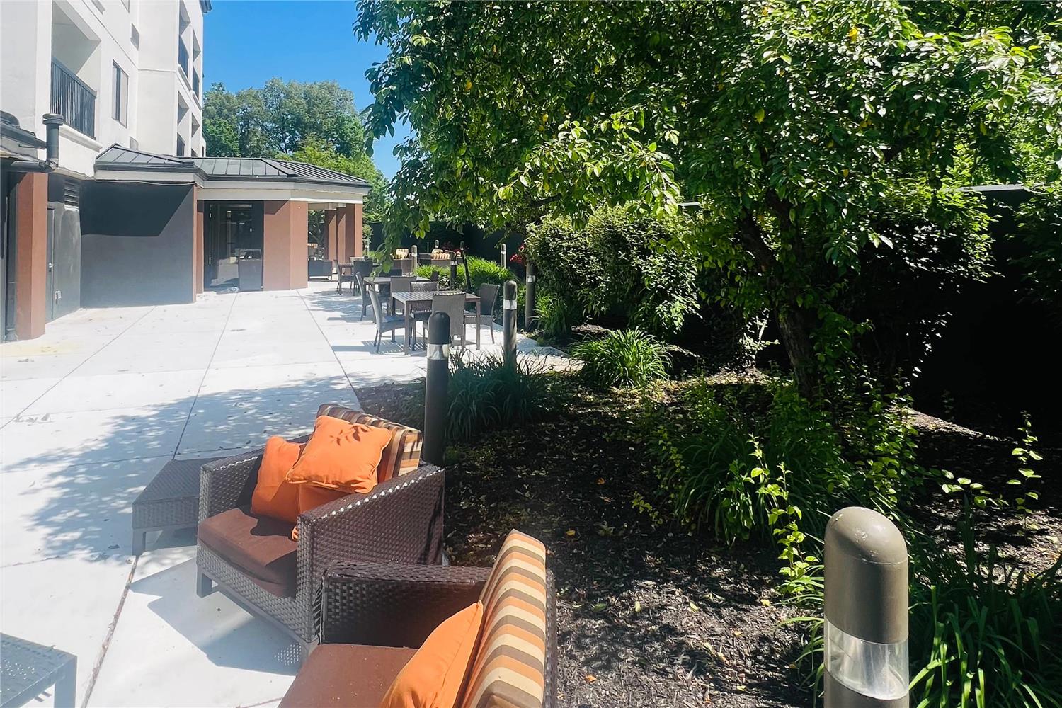 Country Inn & Suites by Radisson, Columbus-Edinburgh 12/20