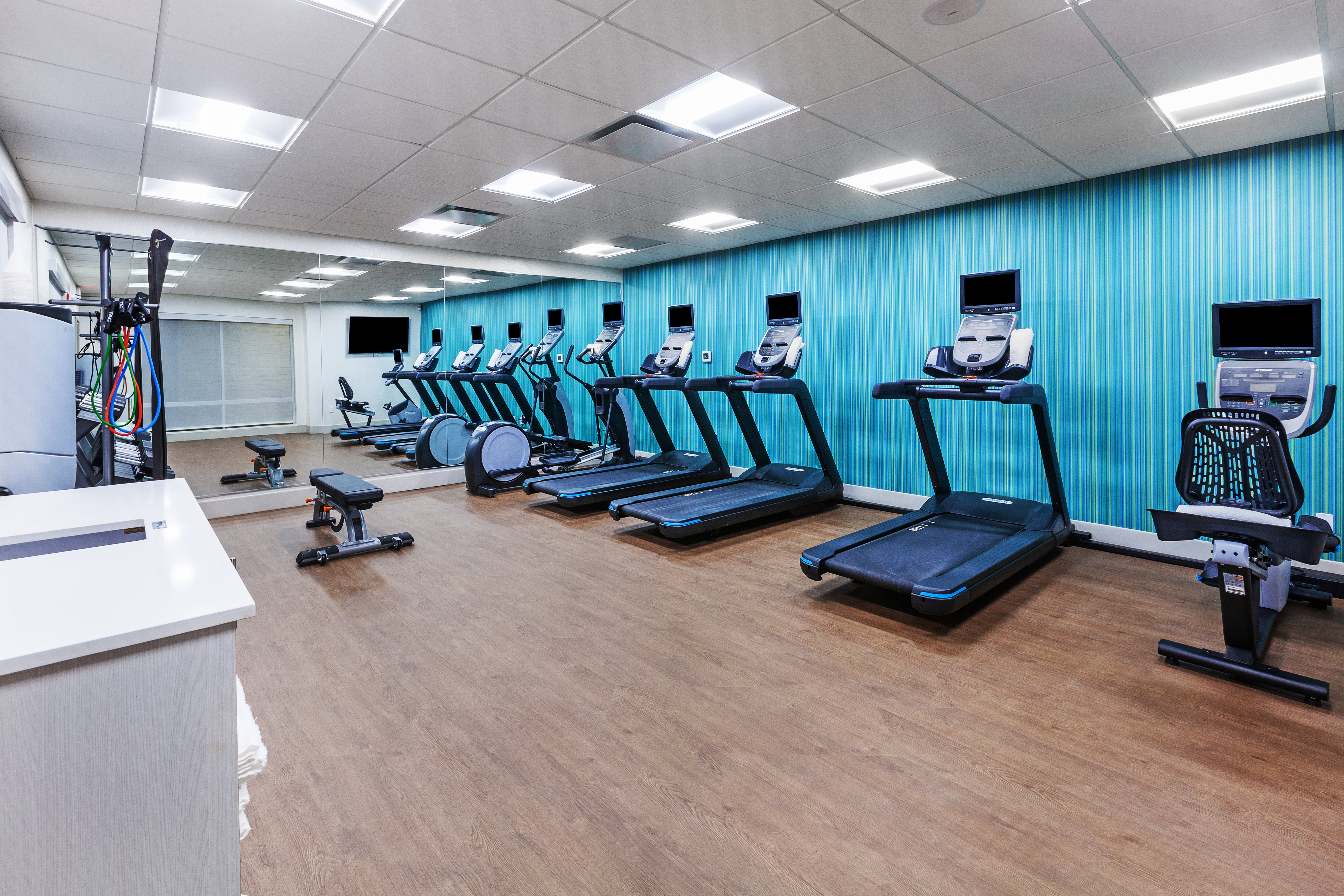 Holiday Inn Express and Suites Tulsa Northeast - Owasso 44/66