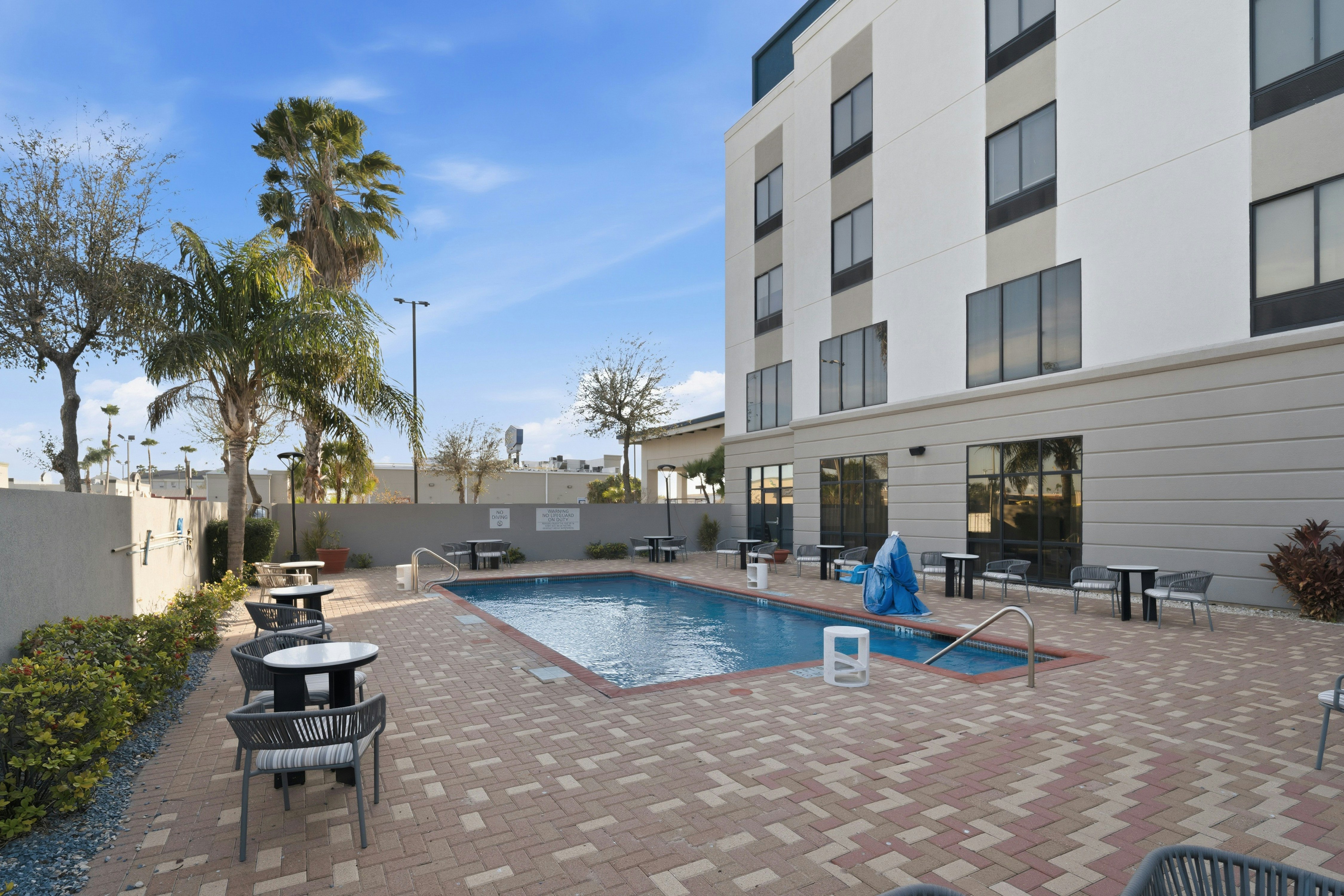 Hampton Inn & Suites Pharr, TX 51/52