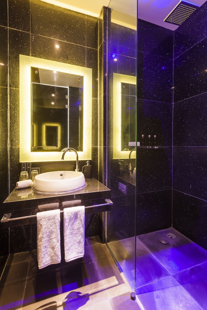 Imani Suite Seminyak 43/50