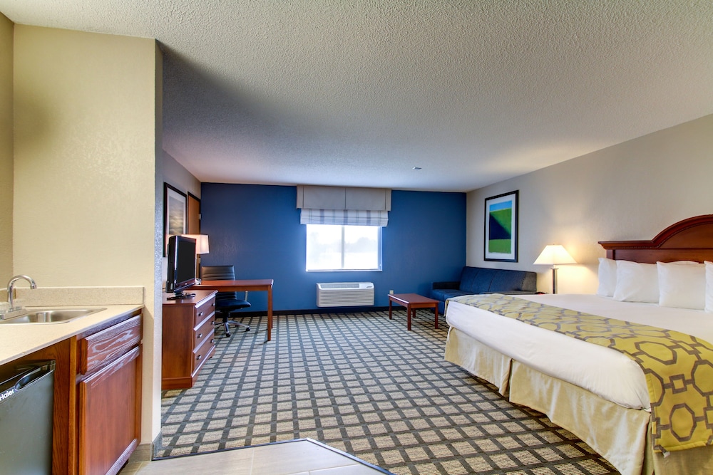 Galesburg Inn and Suites 20/42