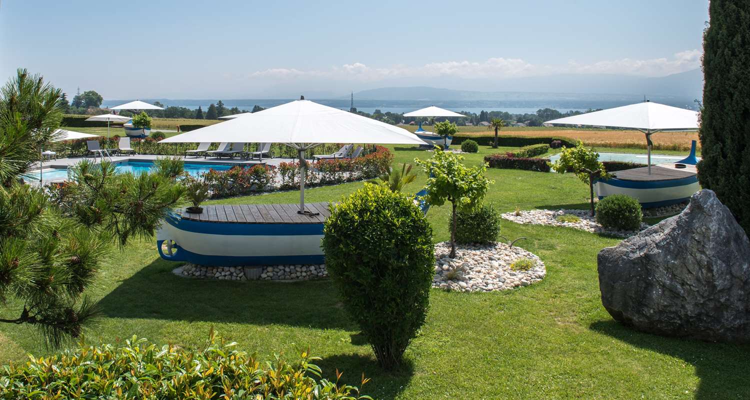 Everness Hotel and Resort 67/71