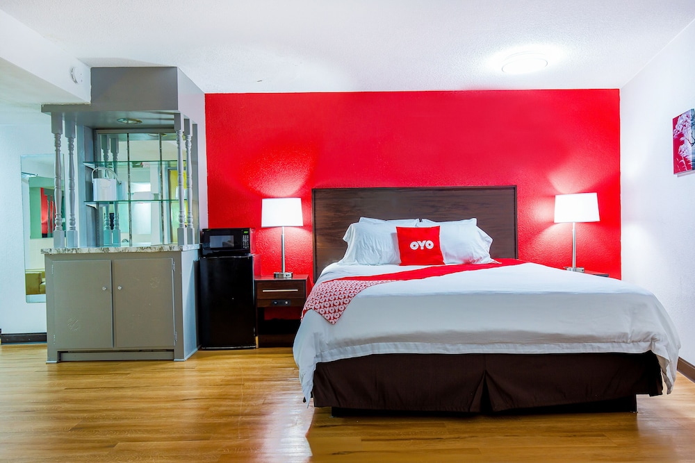 Americas Best Value Inn Moline 20/41