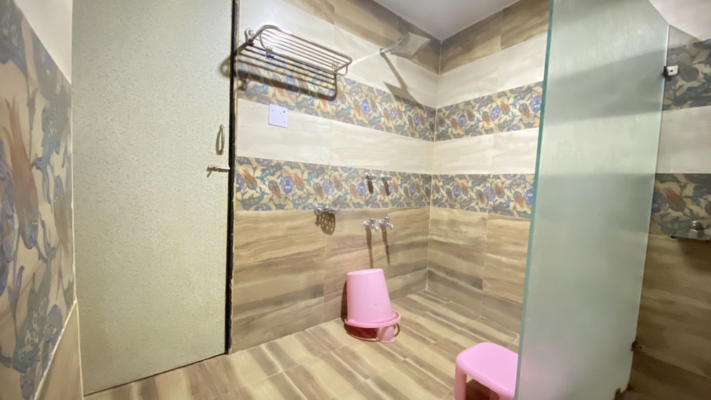 Hotel Gomti 40/40