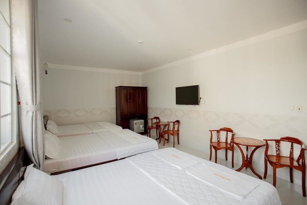 Phu Hong Hotel 11/24