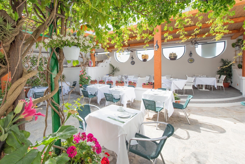 Hotel Villa Sirena 40/50