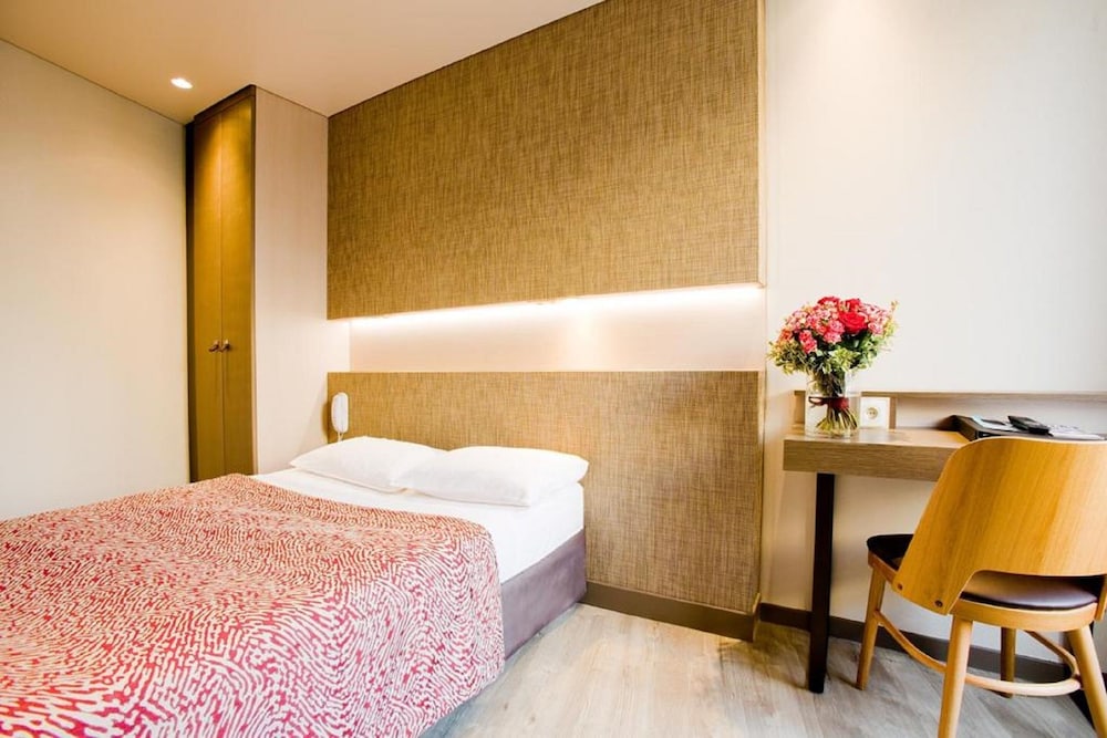 Central Hotel Paris 5/46
